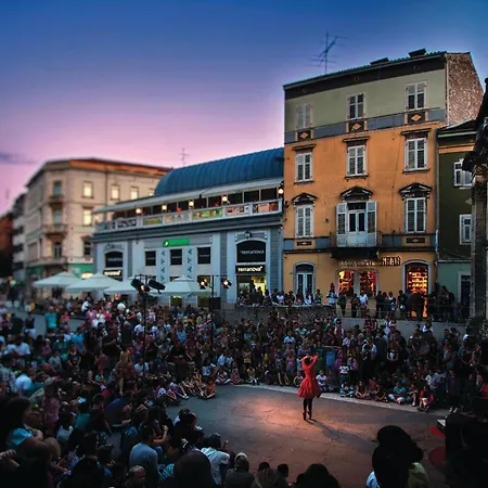 2 Bedroom Cozy In Σπίτι διακοπών