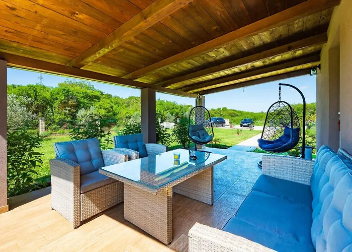 Σπίτι διακοπών 2 Bedroom Cozy In Πούλα