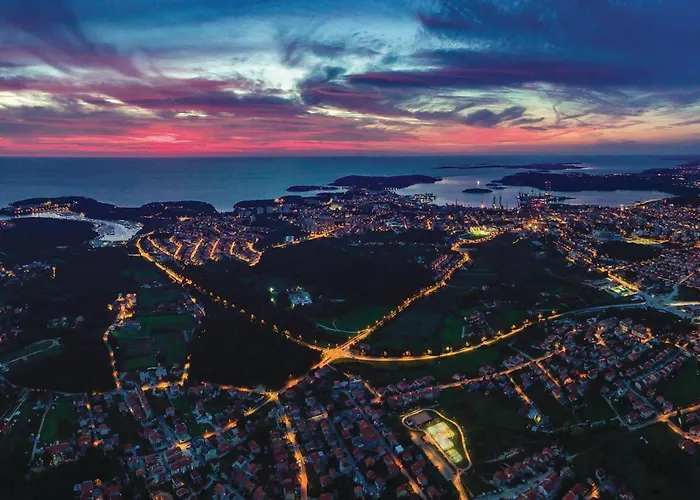 2 Bedroom Cozy In Σπίτι διακοπών