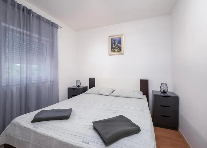 2 Bedroom Cozy In Дом отдыха